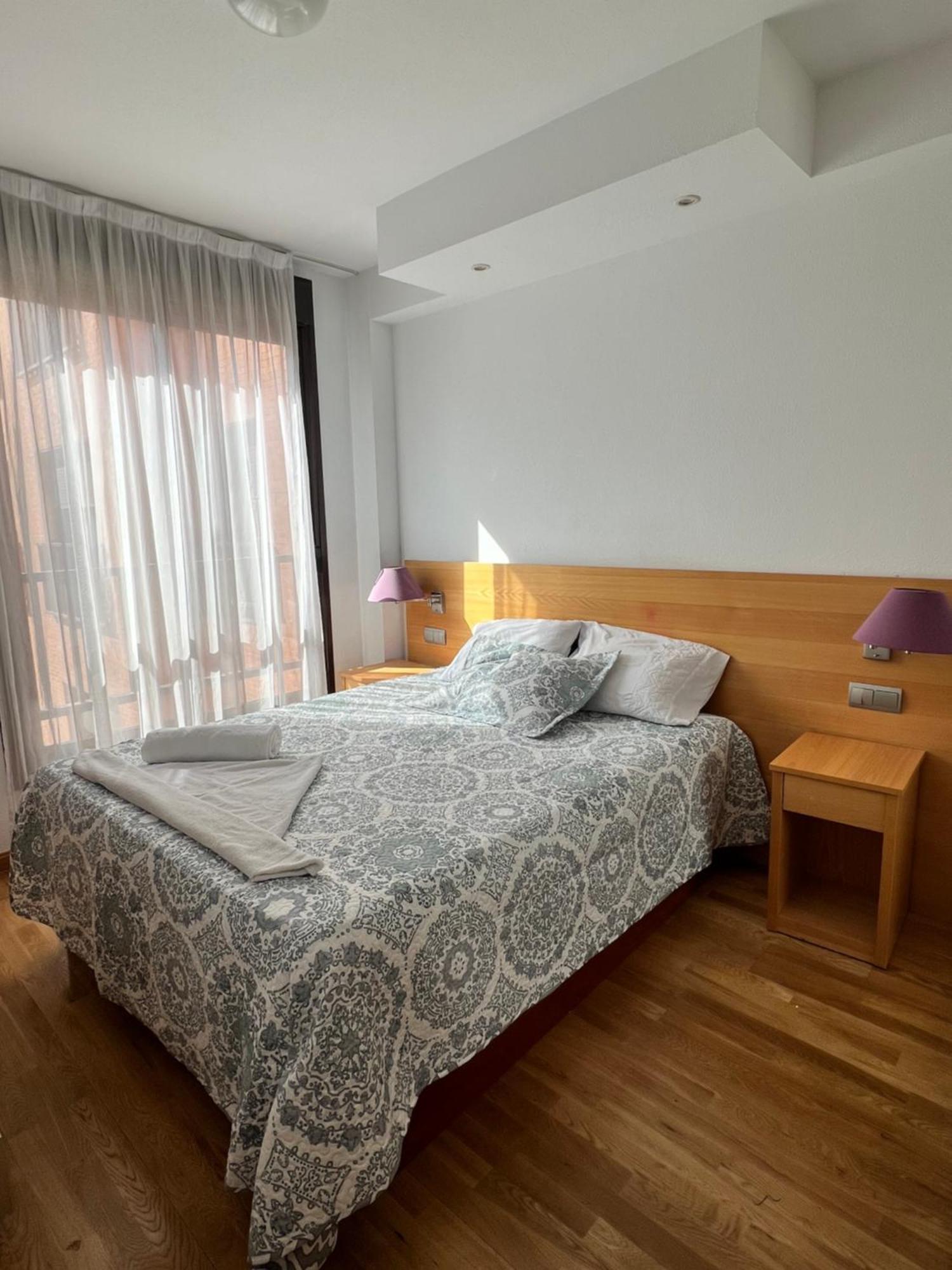 Samaniego Suite, Airport, Ifema Turistico Madrid Exterior photo